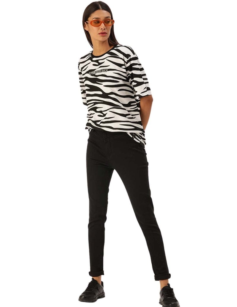 Veirdo Black and White Oversized Cotton Animal Print Crew Neck T-Shirt for Women - Image 5