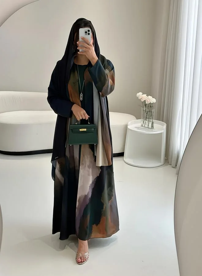 تايك تو عباية بحافة واسعة مفتوحة من الأمام ومطبوعة