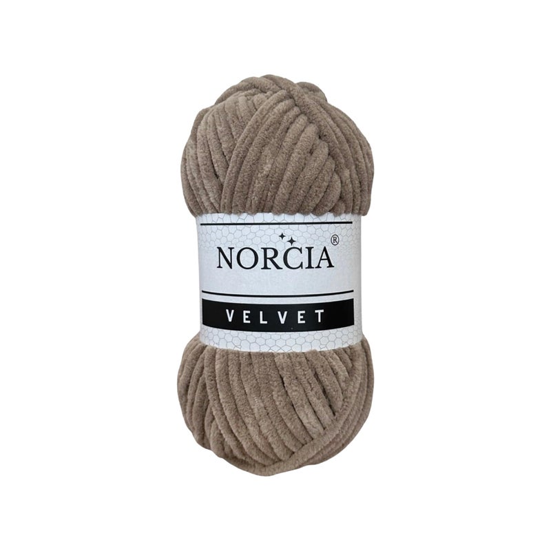NORCIA Soft Velvet Yarn Chenille Yarn for Crocheting Super Bulky 100g 743 yds Baby Blanket Yarn for Knitting Amigurumi Yarn Fancy Yarn for Crochet Weaving Craft Brown 1 Skein