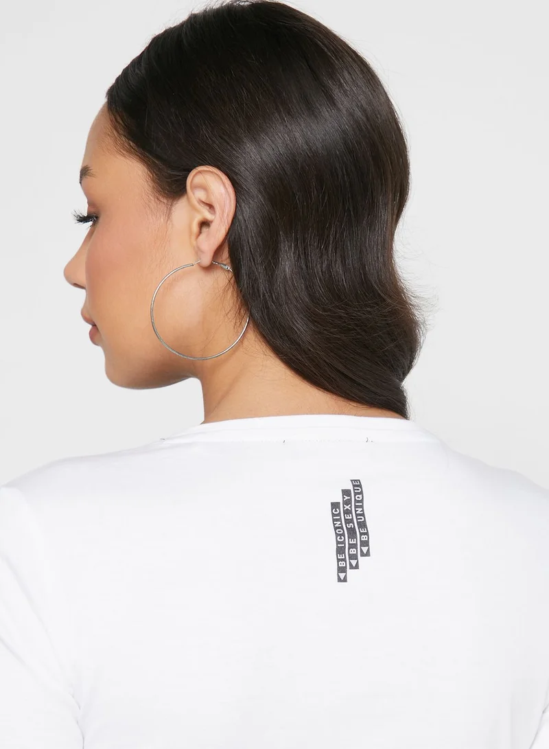GUESS Logo T-Shirt