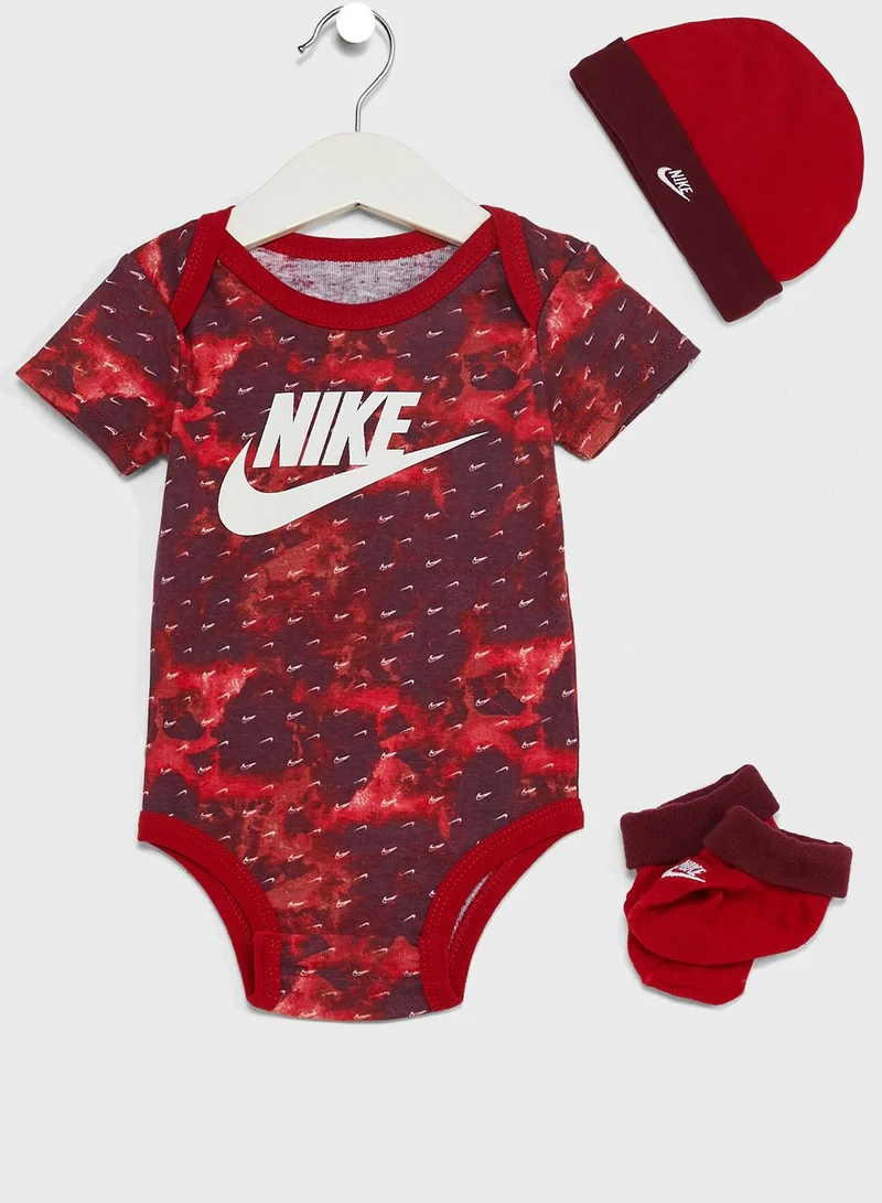 Nike Infant Swoosh Monogram 3 Pc Set