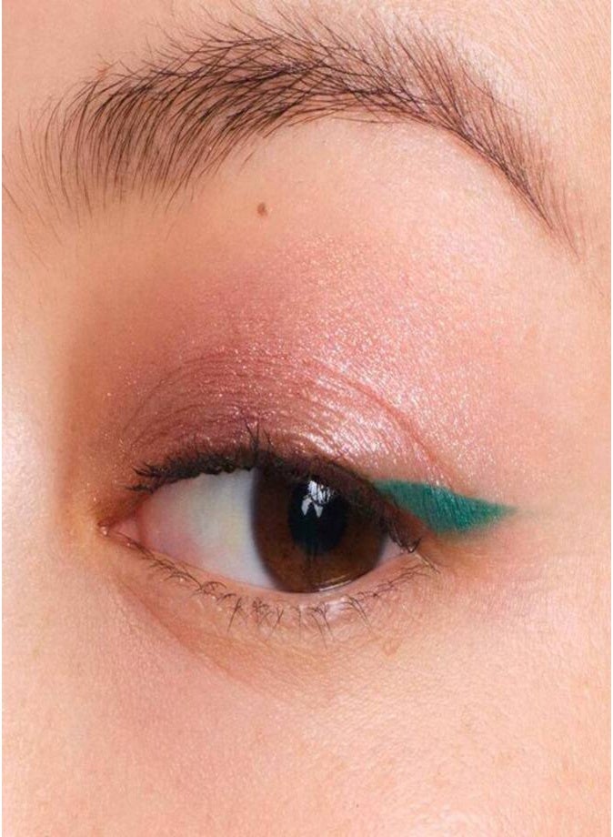 Prada Dimensions Multi-Effect Refillable Eyeshadow Palette 04 6g – Long-Wear Luxury Eye Makeup - Image 3