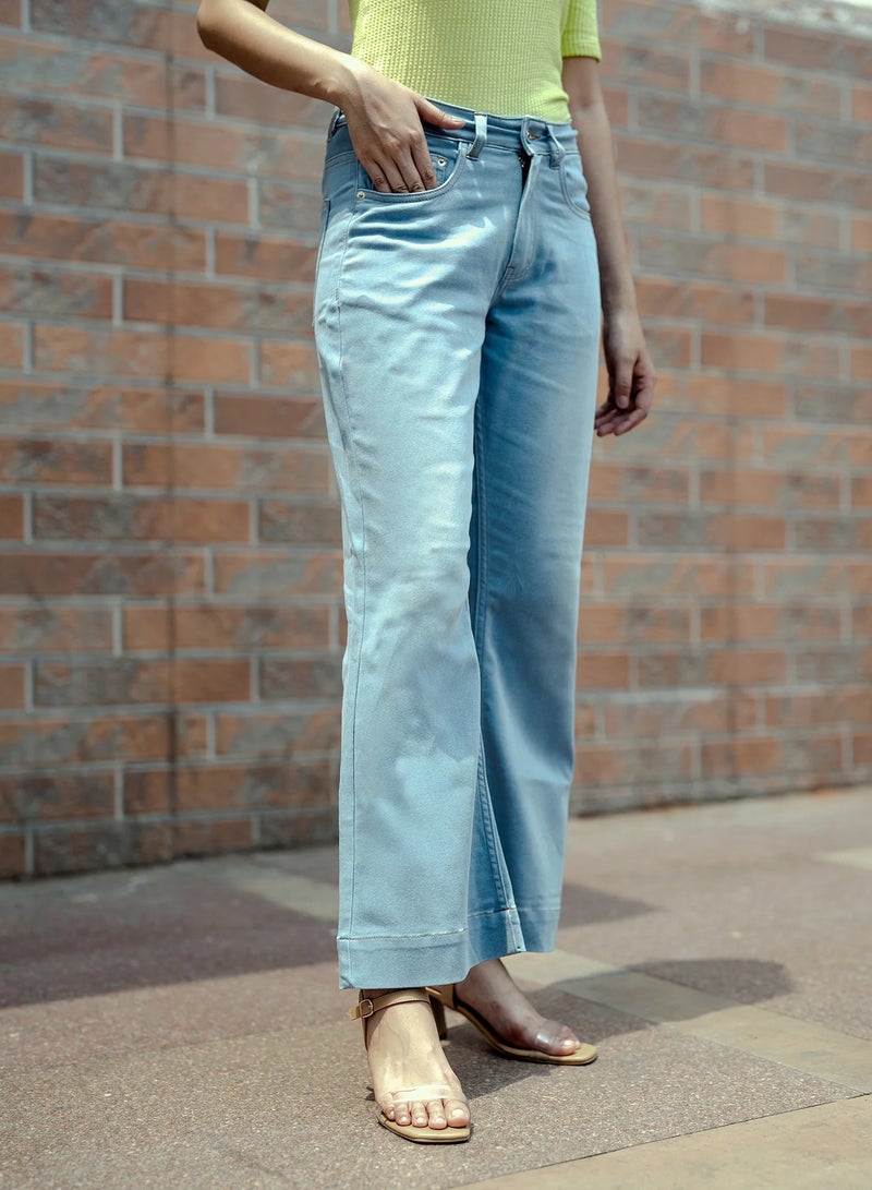 سولت اتاير جينز نسائي بقصة واسعة بخصر متوسط، أزرق فاتح، تصميم 5 جيوب، دنيم مطاطي بمظهر أنيق وطية واسعة من الأسفل، قصة كلاسيكية مريحة - Image 4