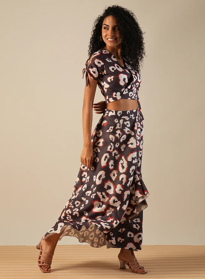 جلو باص Globus Leopard Print Wrap V Neck Crop Top and Ruffled Skirt Co-Ords