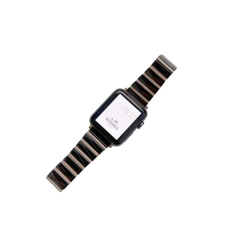 سوار ساعة ذكية سوار معدني من الستانلس ستيل متوافق باللون أسود قابل للتعديل مع Apple Watch 38/40/41/42/44/45/49mm بملاءمة قابلة للتعديل وحزام بديل بتصميم معدني أنيق - Image 1