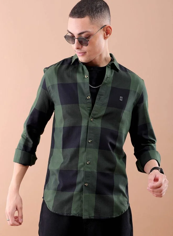 The Indian Garage Co Men Regular Fit Checkered Full Sleeves Cutaway Collar Casual Shirt