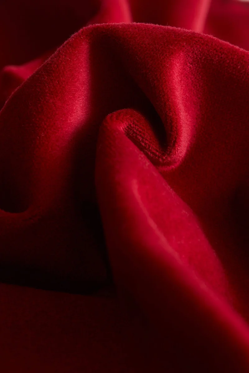 اتش اند ام Cotton velvet cushion cover