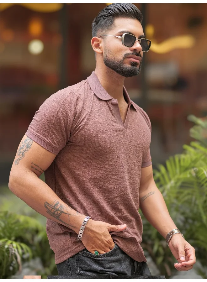 مانياك Maniac Men Solid V-Neck Half Sleeve Brown Slim Fit T-Shirt