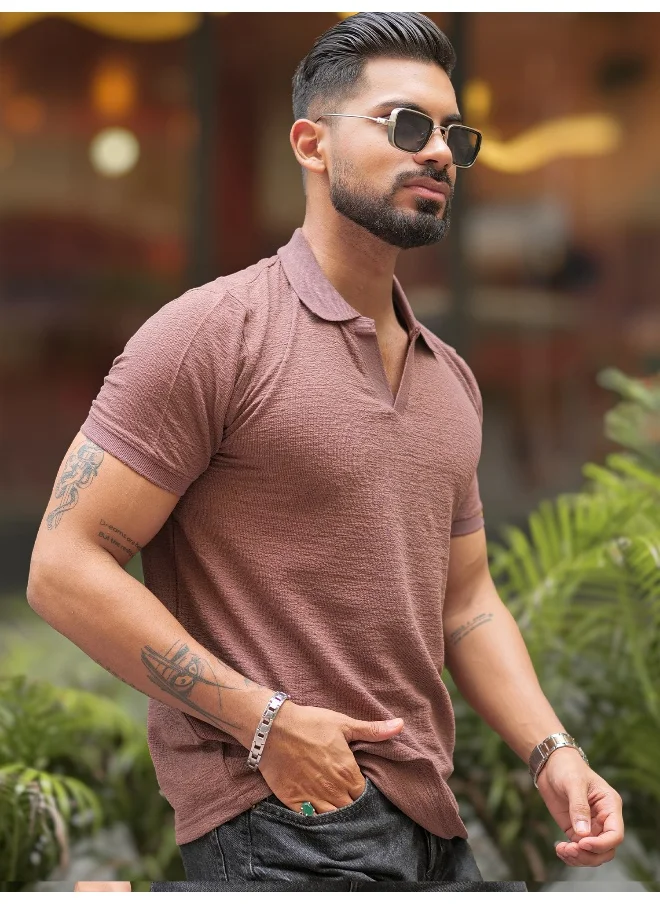 مانياك Maniac Men Solid V-Neck Half Sleeve Brown Slim Fit T-Shirt