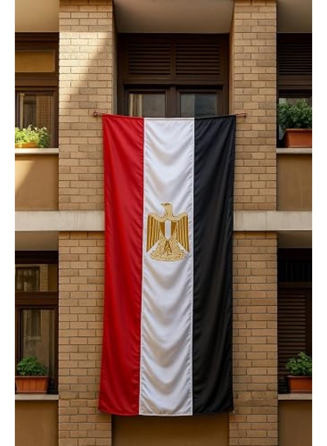 علم مصري طويل لعيد التحرير الوطني والمهرجانات الوطنية والاحتفالات وديكور الشوارع، لا يتضمن سارية علم للمدارس والمباني والشركات للعرض الداخلي والخارجي - 5 متر × 135 سم - Image 1