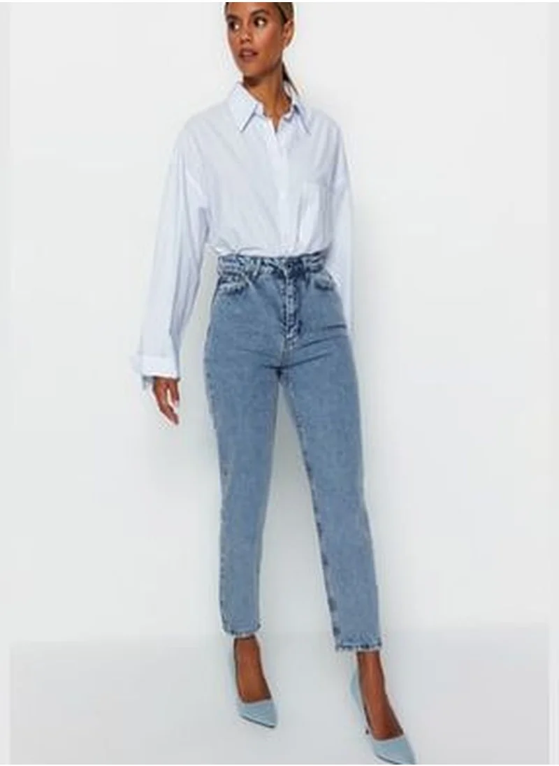 trendyol Indigo High Waist Mom Jeans TWOSS23JE00067