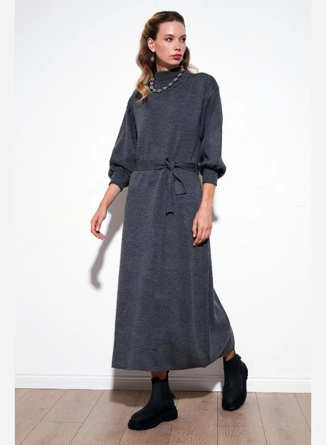 ليلا فستان ليلا محبوك بقصة مريحة بياقة مستديرة للنساء