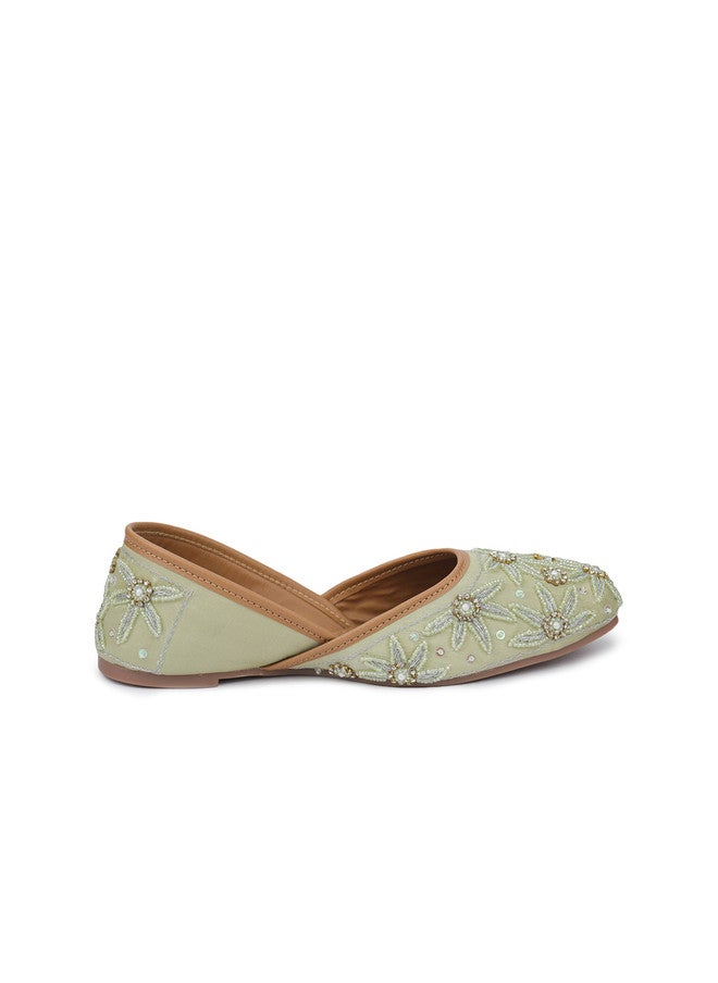 She Zone أحذية موجاريس مسطحة مزينة باللون الأخضر للنساء - Image 4