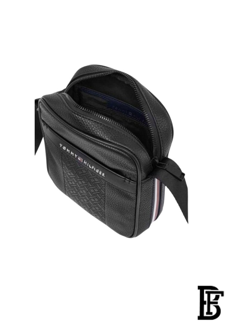 Tommy Hilfiger Plus Tommy Hilfiger 0L48D3137 Central Mini Reporter Bag Black  - Image 3