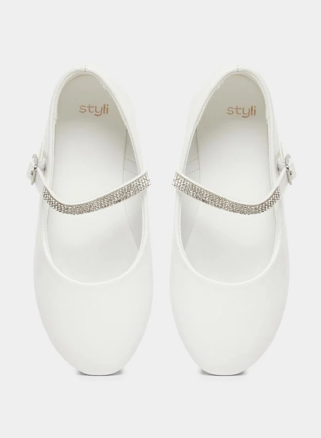 Styli Styli Embellished Ballerinas with Buckle Closure