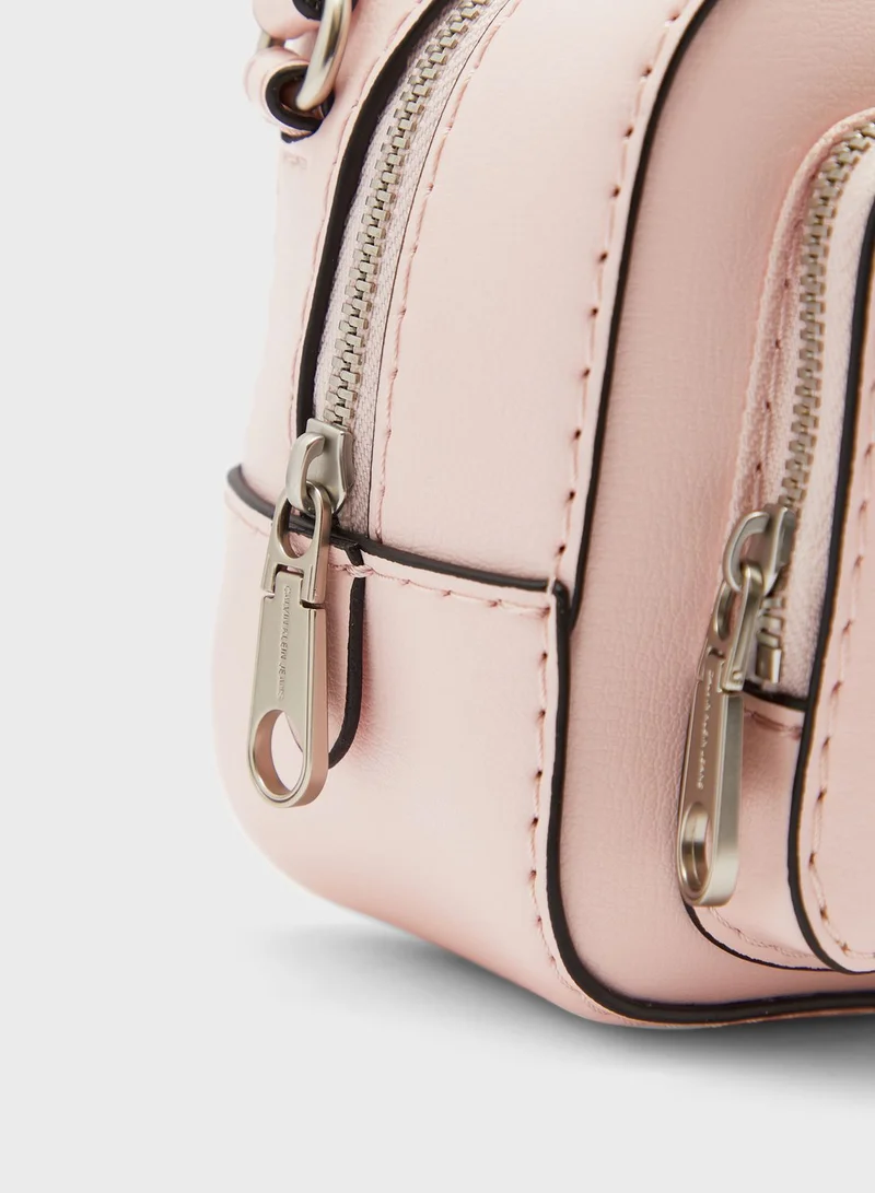 Calvin Klein Jeans Logo Top Zip Camera Bag