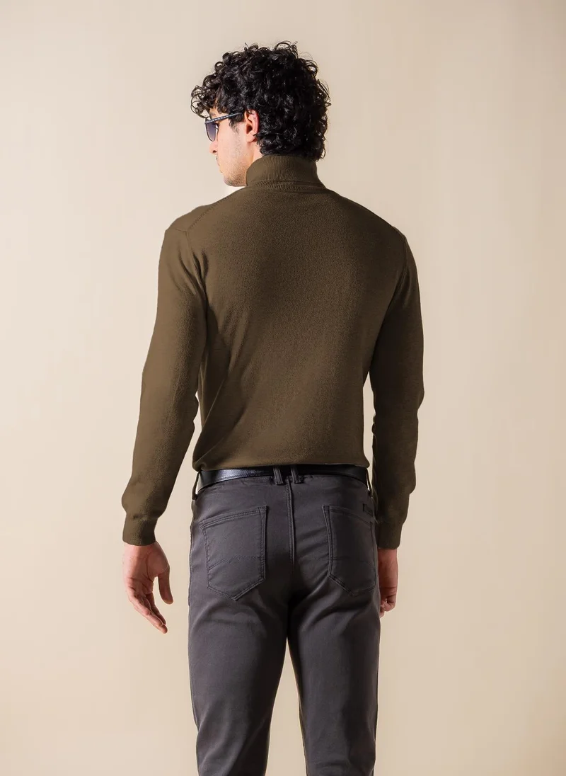 شايبس كنزة بياقة عالية محبوكة بدقة