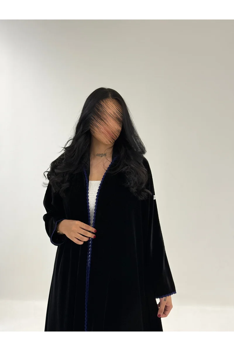 Tori-abaya Velvet abaya with navy trim