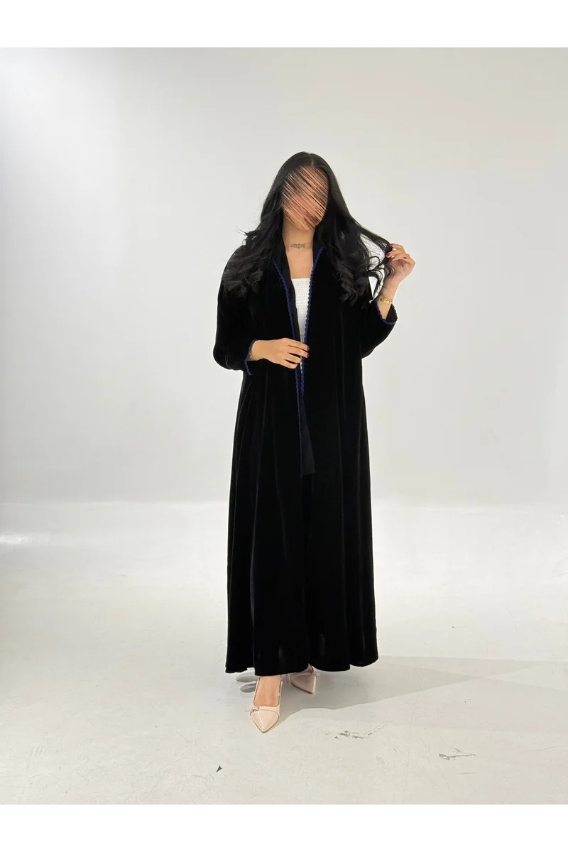 Tori-abaya Velvet abaya with navy trim