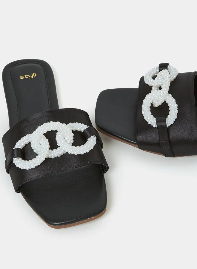 Styli Chunky Link Detail Flat Sandal