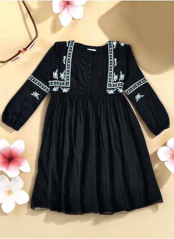 BELLA MODA Bella Moda Embroidered Balloon Sleeves Knee-Length Dress