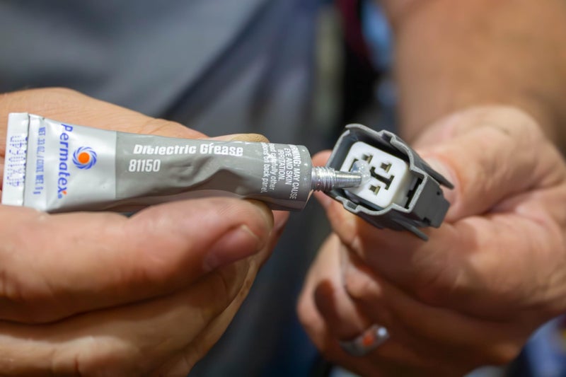 Permatex 81150 Dielectric Tune-Up Grease, 0.33 oz. Tube, Silver - Image 3