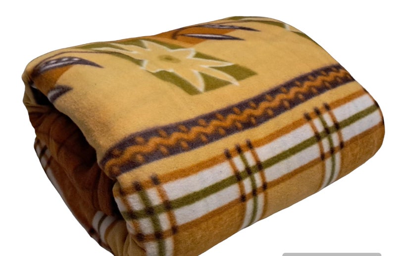 MAMRAJ MAMTRAJ Single Bed ||Fleece|| Quilt Cover/Duvet Cover/Rajai Cover/Blanket Cover for Winters (60×90 Inches) (DC-Mustard) - Image 1