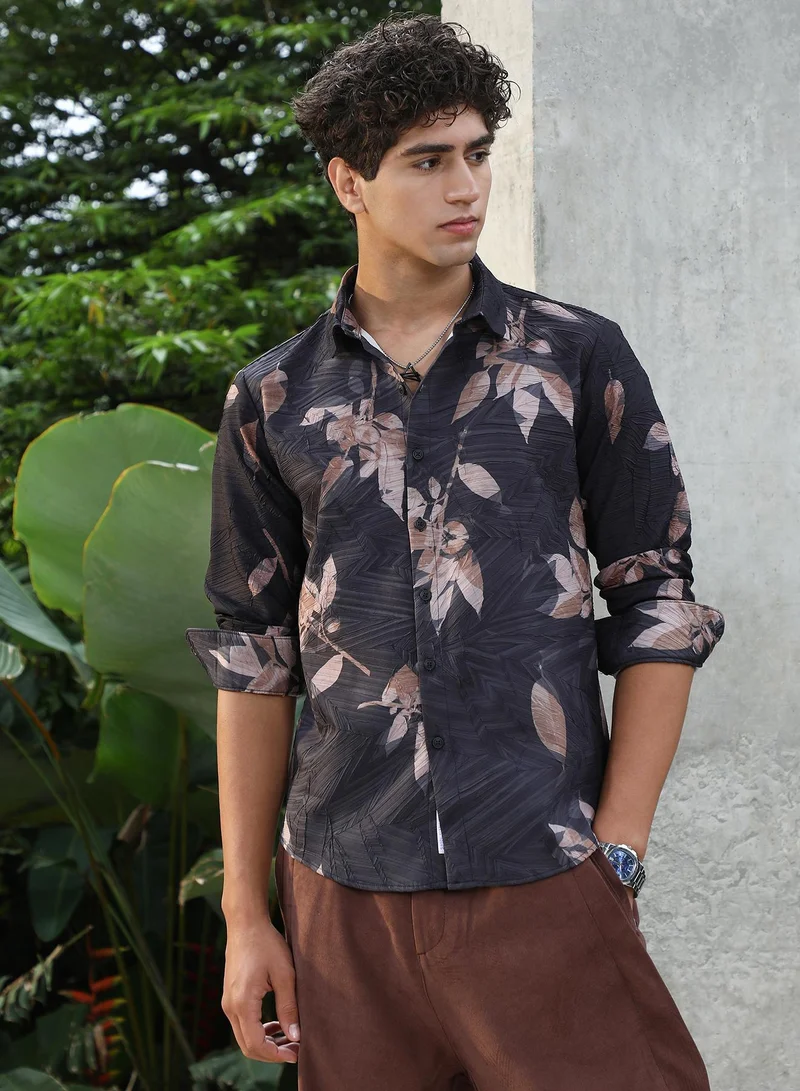 Campus Sutra Campus Sutra Men Imprinted Foliage Textured Shirt | Textured Botanical Print With Spread Collar & Full Sleeve | Polyester Blend Crinkled Fabric | Club & Casual Wear | Midnight Black