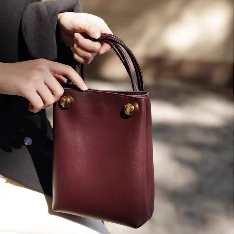 2025 Luojia New Calfskin Shoulder Bag Pebble Hobo Mini Bucket Bag Drawstring Crossbody Phone Bag - Image 2
