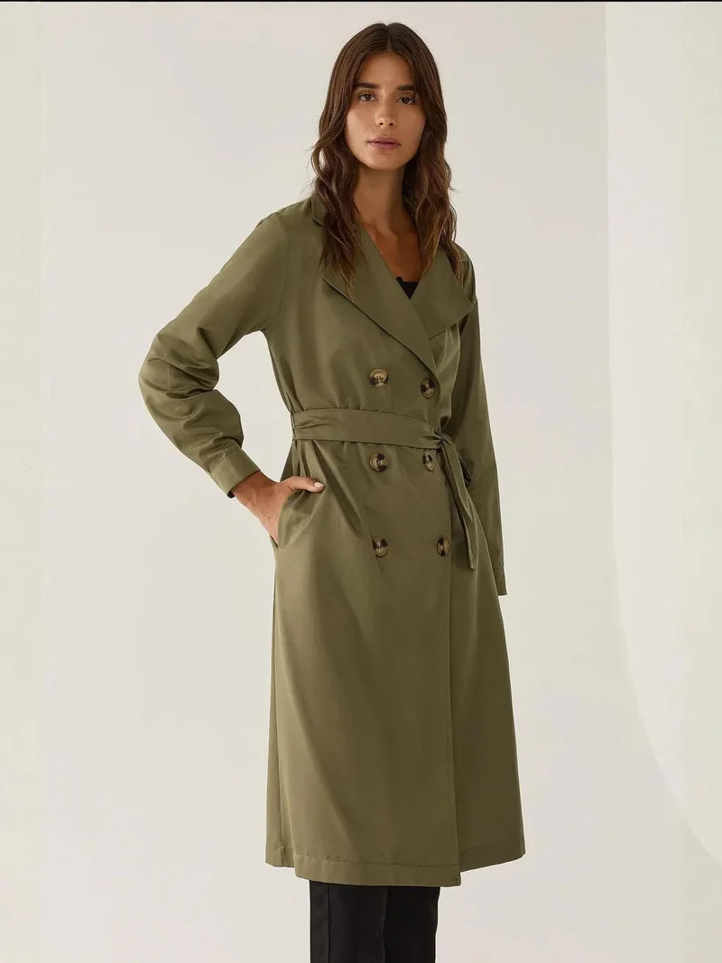 زوبعة معطف ترنش خفيف بأزرار وحزام