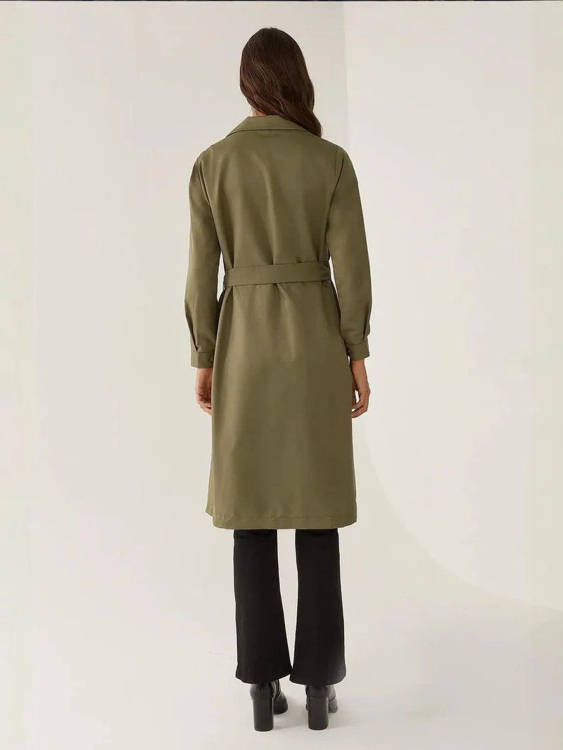 زوبعة معطف ترنش خفيف بأزرار وحزام