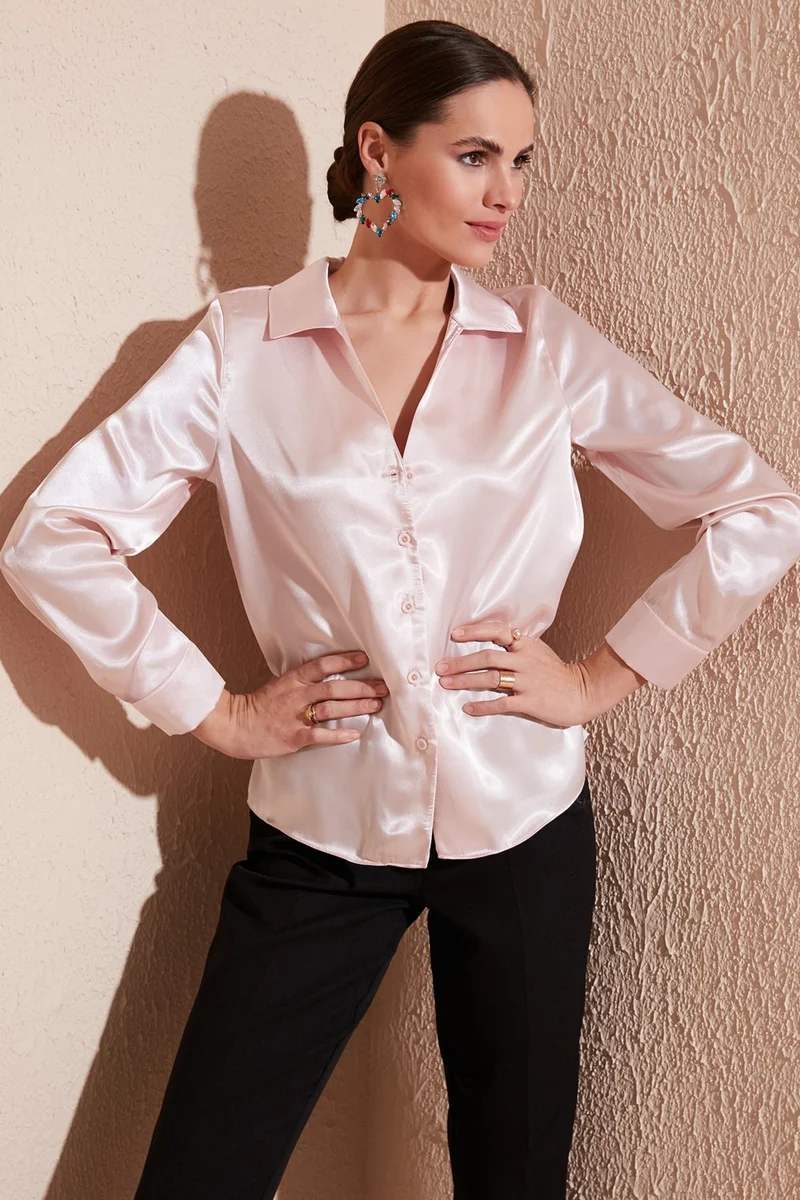 Lela Long Sleeve V-Neck Satin Shirt Women's Shirt 611GO0160