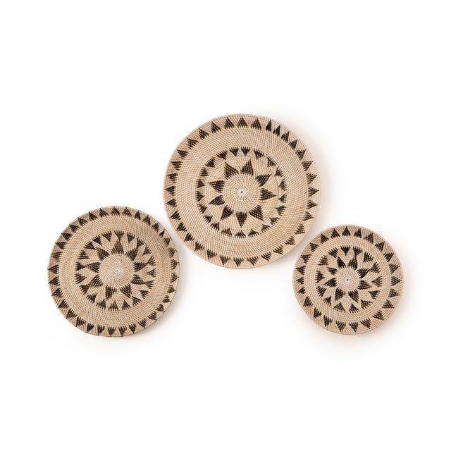 BAGUS HOME DECOR BAGUS HOME DECOR Rattan Plate Unique Blend of Tradition Modernity Pack of 3 Handcrafted Wooden Wall Art for Tranquil Home Decor EcoFriendly Sustainable Material  - Image 4