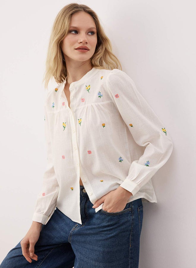 trendyol Ecru Embroidery Detailed Regular Fit Woven Shirt TWOSS23GO00152 - Image 2
