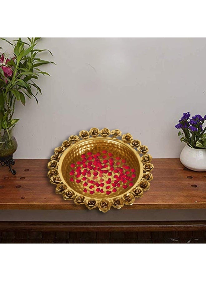 JR Handicrafts World وعاء أورلي دائري مزخرف بحواف مزينة بالزهور (مجموعة من قطعة واحدة) - وعاء جميل مصنوع يدويًا للزهور العائمة وشموع الشاي - ديكور منزلي ومكتبي وطاولة - هدية مميزة لعيد ديوالي، ذهبي اللون - Image 4