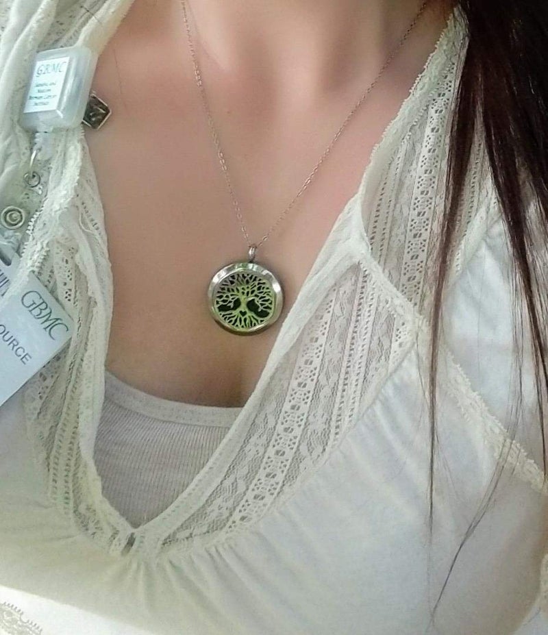 GFONDINGD Aromatherapy Essential Oil Diffuser Necklace Stainless Steel lnspirational Locket Pendant（Heart） - Image 4