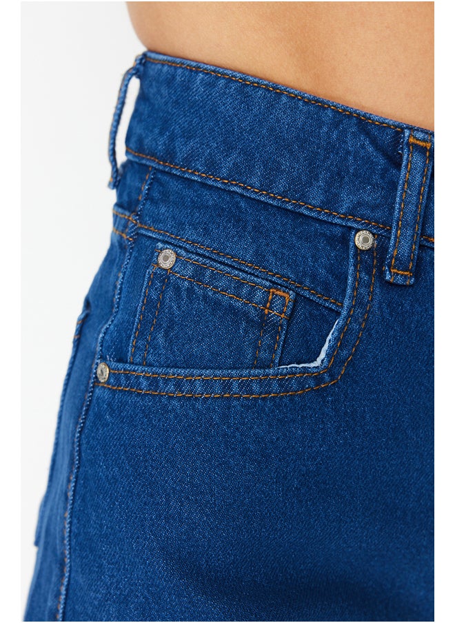 trendyol شورت جينز وبرمودا من قماش الدنيم الأزرق 100% قطن TBESS22SR0395  - Image 5