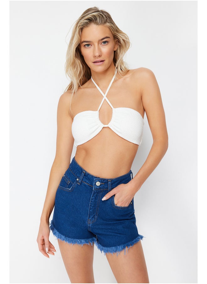 trendyol شورت جينز وبرمودا من قماش الدنيم الأزرق 100% قطن TBESS22SR0395  - Image 3