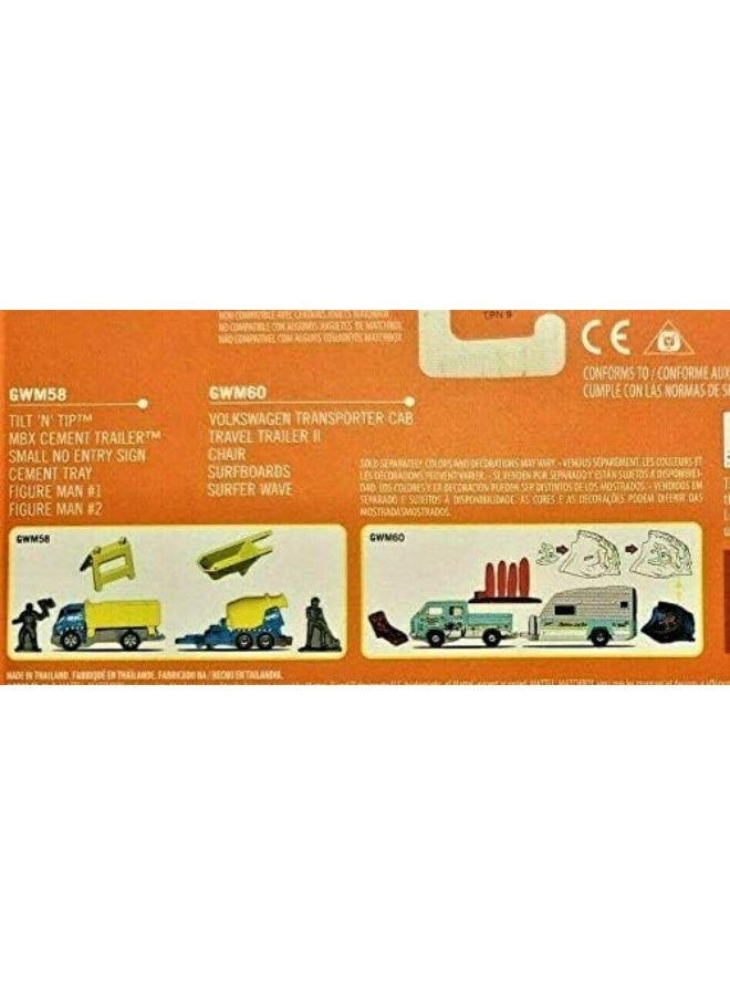 MATCHBOX مجموعة ماتش بوكس هيتش آند هول MBX منطقة البناء 2/8 (أزرق/أصفر) - شاحنة مائلة ومائلة، مقطورة أسمنت MBX، لافتة دخول، صينية أسمنت، رجل رقم 1 ورجل رقم 2 - Image 1