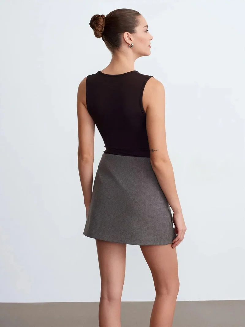 ديلفين Dilvin Sleeveless Slim-Fit U-Neck Bodysuit