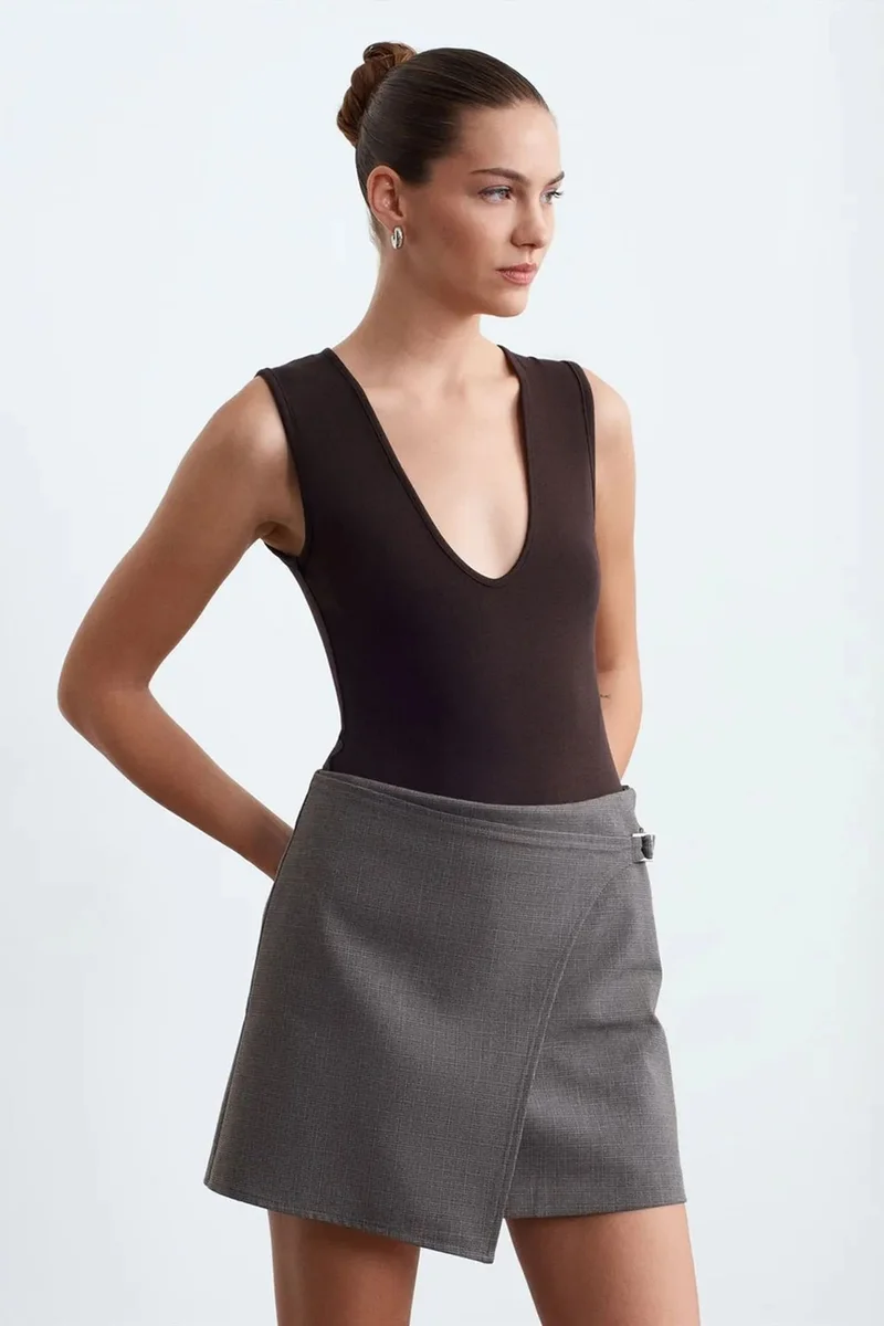Dilvin Black DILVIN Sleeveless Slim-Fit U-Neck Bodysuit for Women | Best Price UAE
