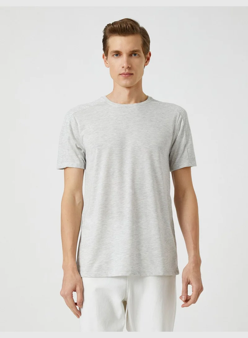 KOTON Crew Neck T-Shirt Short Sleeve Slim Fit