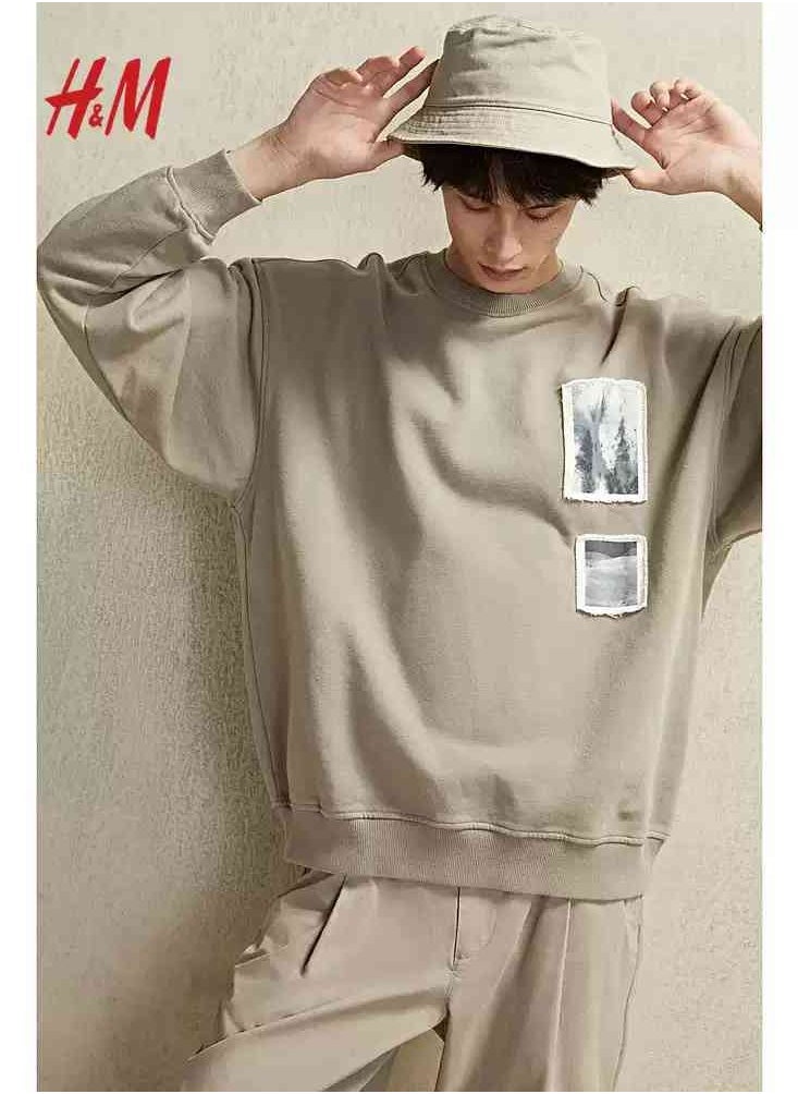 H and M - HM New Fashionable Casual Round Neck Loose American Long Sleeved Sweatshirt - Image 1