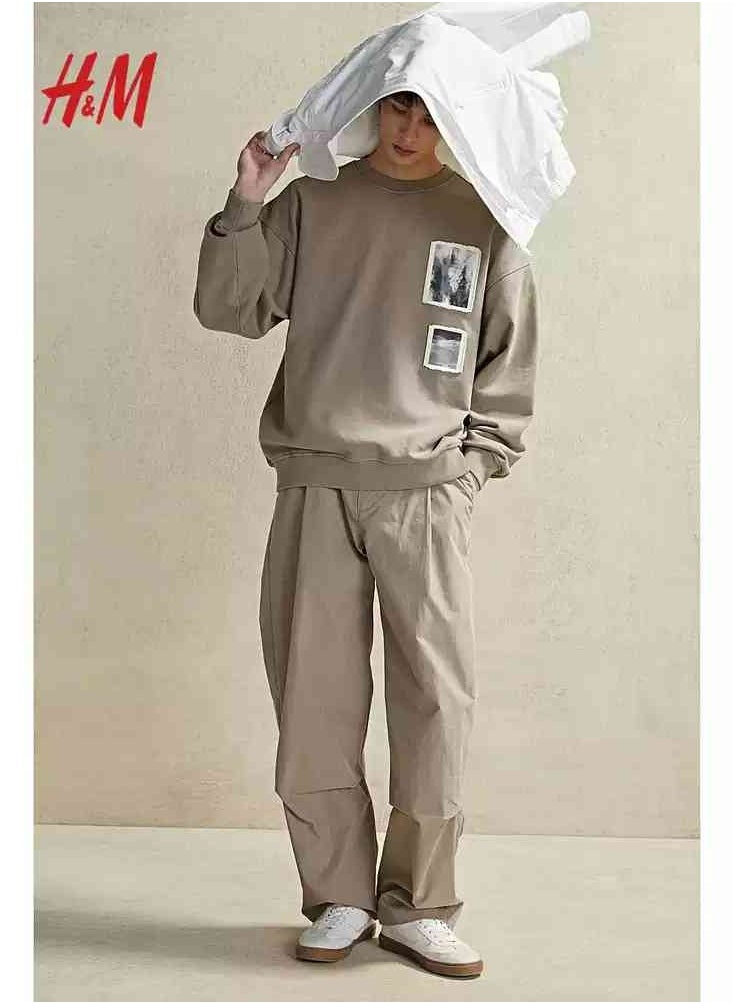 H and M - HM New Fashionable Casual Round Neck Loose American Long Sleeved Sweatshirt - Image 1