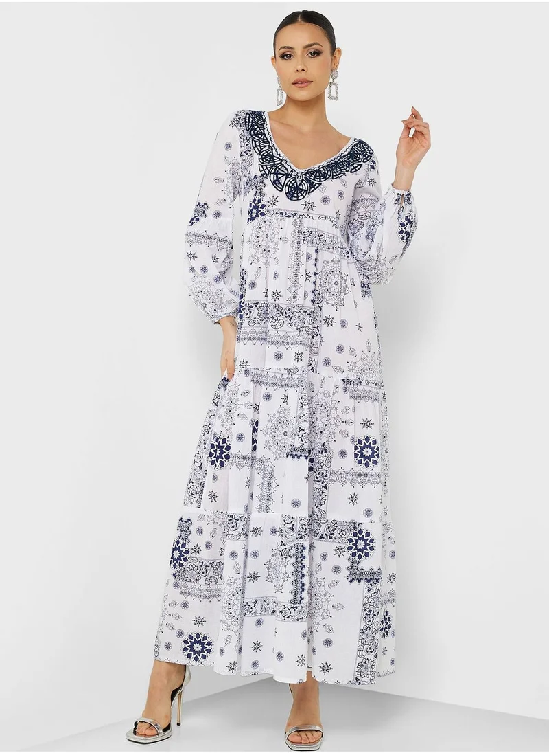 ARABIAN CLOSET Embroidered V-Neck Jalabiya