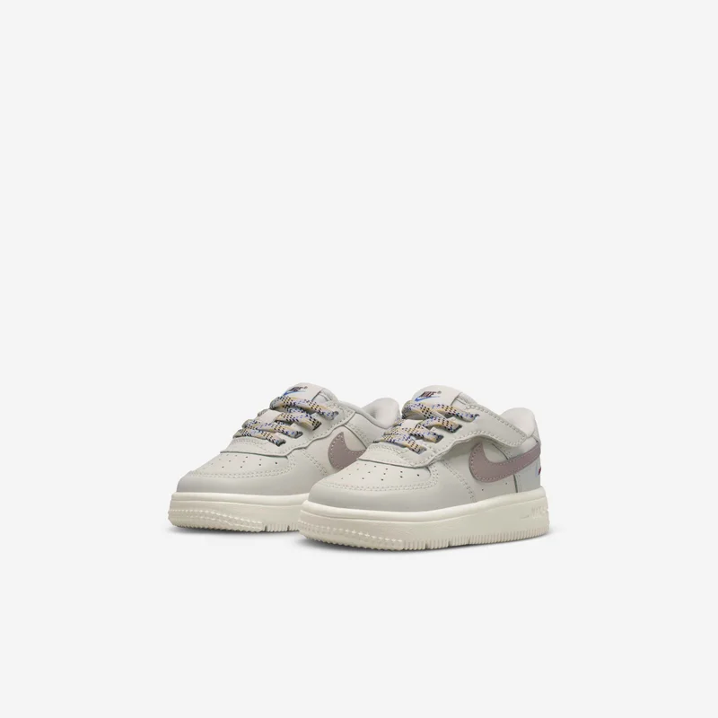 Nike Kids' Force 1 Low LV8 EasyOn Shoes