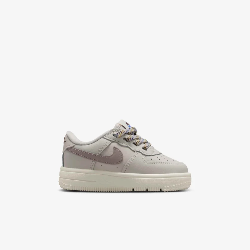 Nike Kids' Force 1 Low LV8 EasyOn Shoes