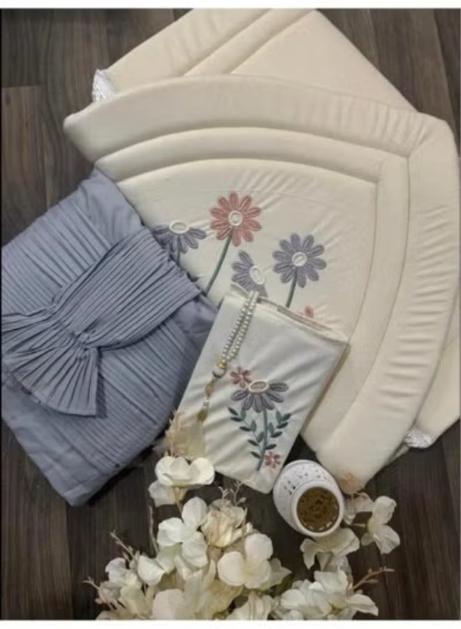 An elegant prayer set that combines beauty and comfort in every detail. 🕌🤍 Includes: ✨ Prayer mat 🤍 Prayer gown 📖 Quran cover 📿 Prayer beads.