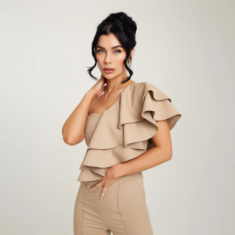 فرانشيسكا أليس taupe suit top