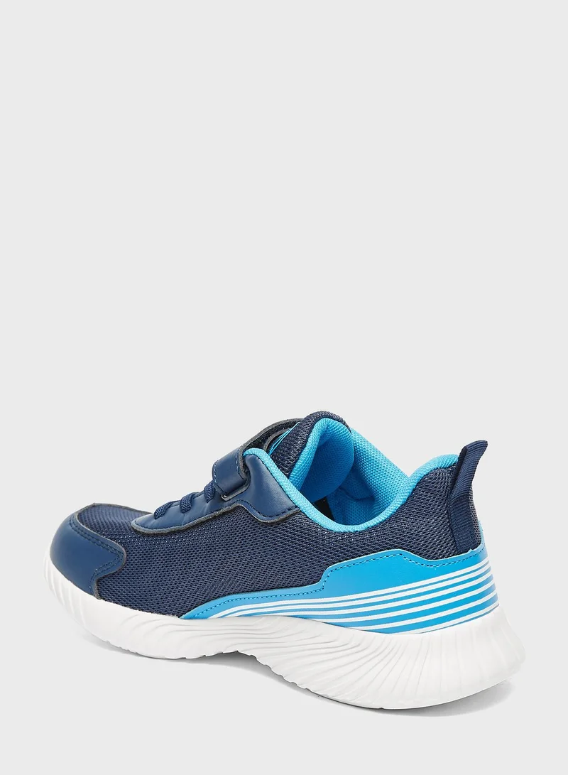 shoexpress Youth Low Top Velcro Sneakers